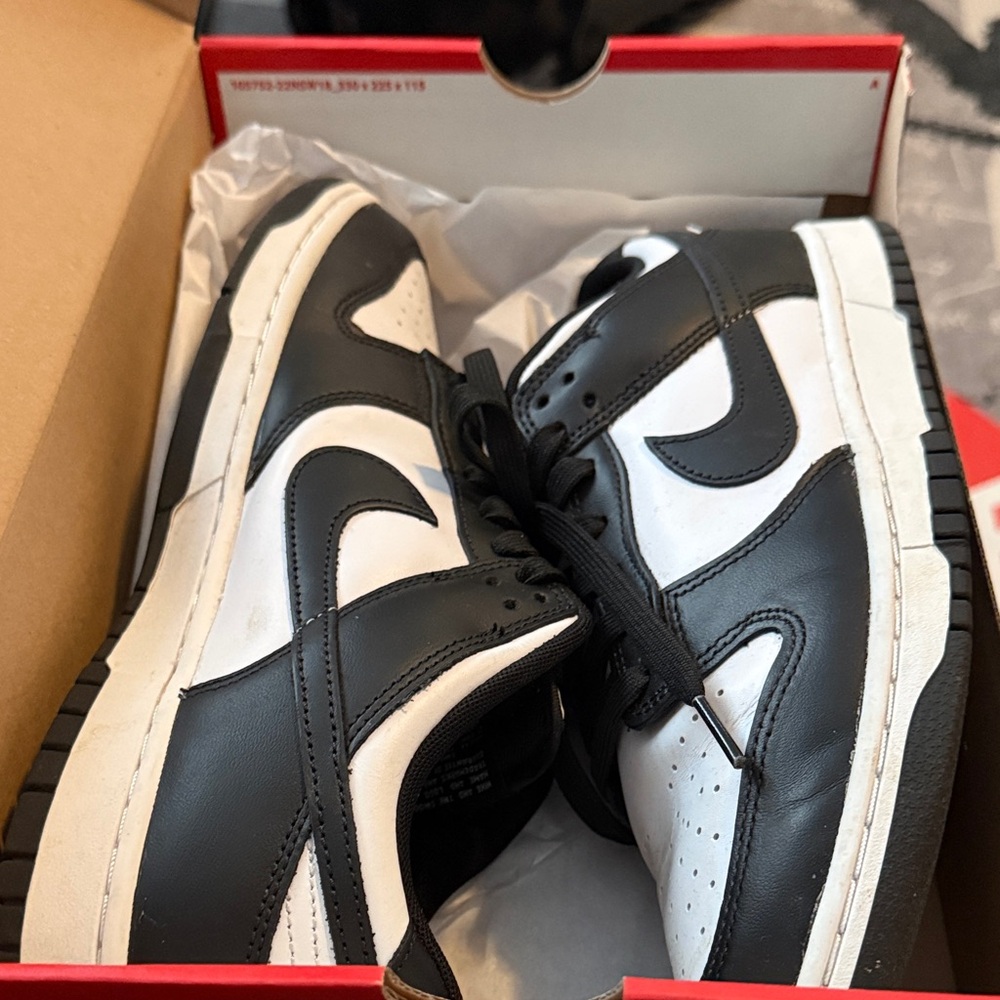 Nike Black and White Men's Sneakers